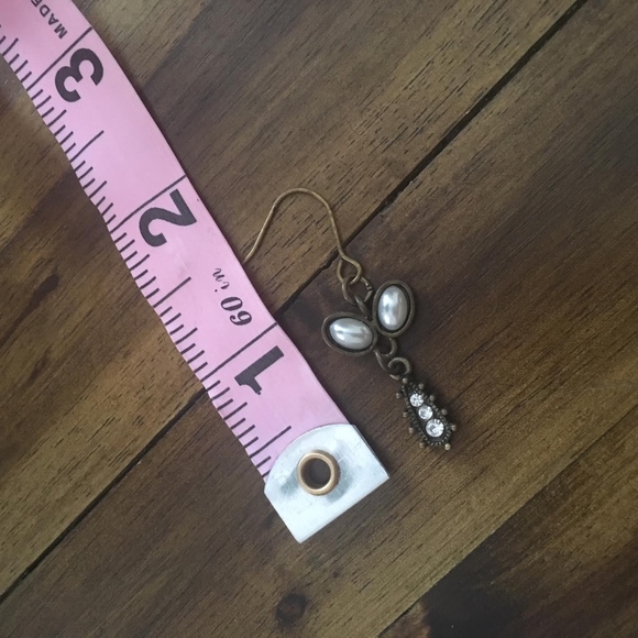 Vintage-Style Earrings & Matching Ring - Picture 3 of 5